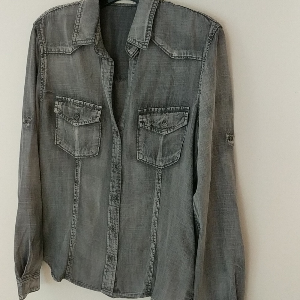 Grey denim Bella Dahl button down